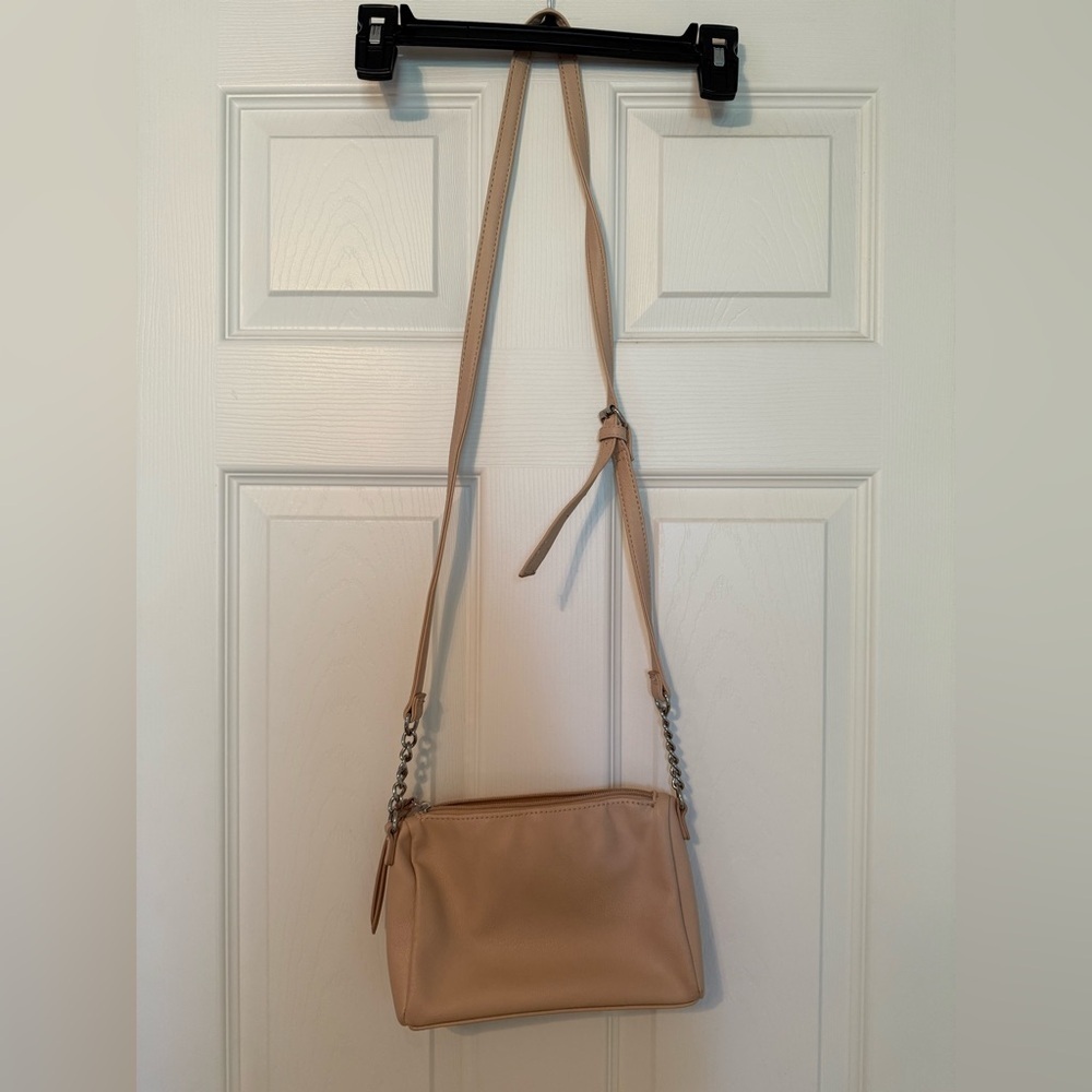 Kenneth Cole Reaction light pink Crossbody Bag with Adjustable Strap - Picture 2 of 9